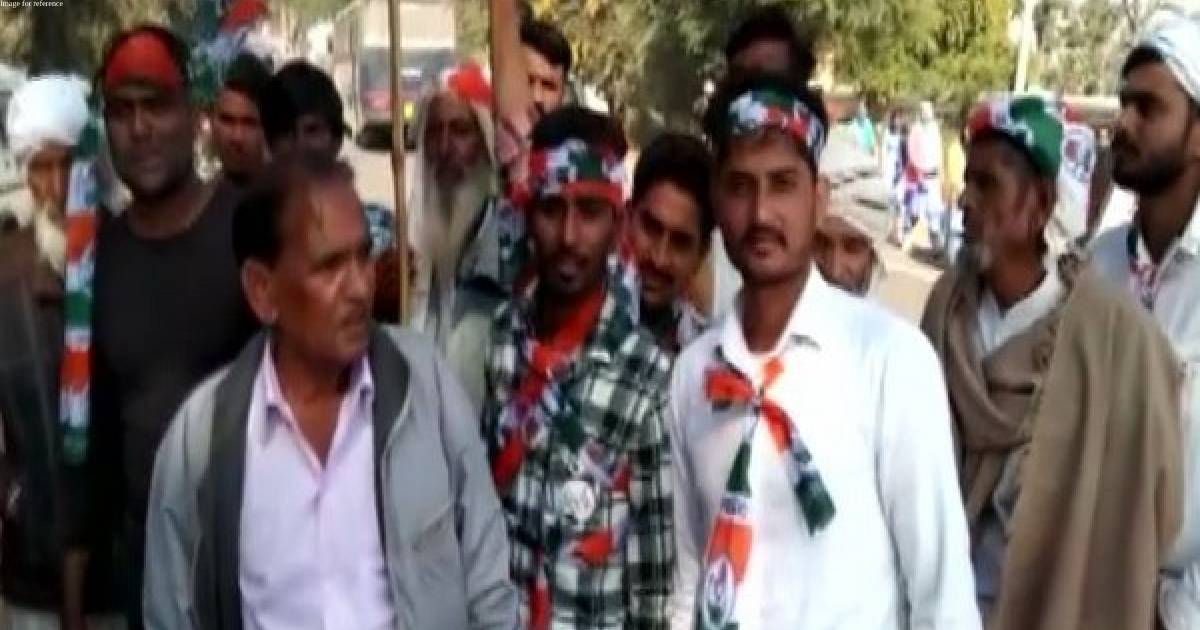Rajasthan: Farmers protest during Bharat Jodo, demand loan waivers